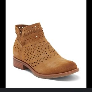 Sofft Bristol Tan SuedeLeather Ankle Bootie